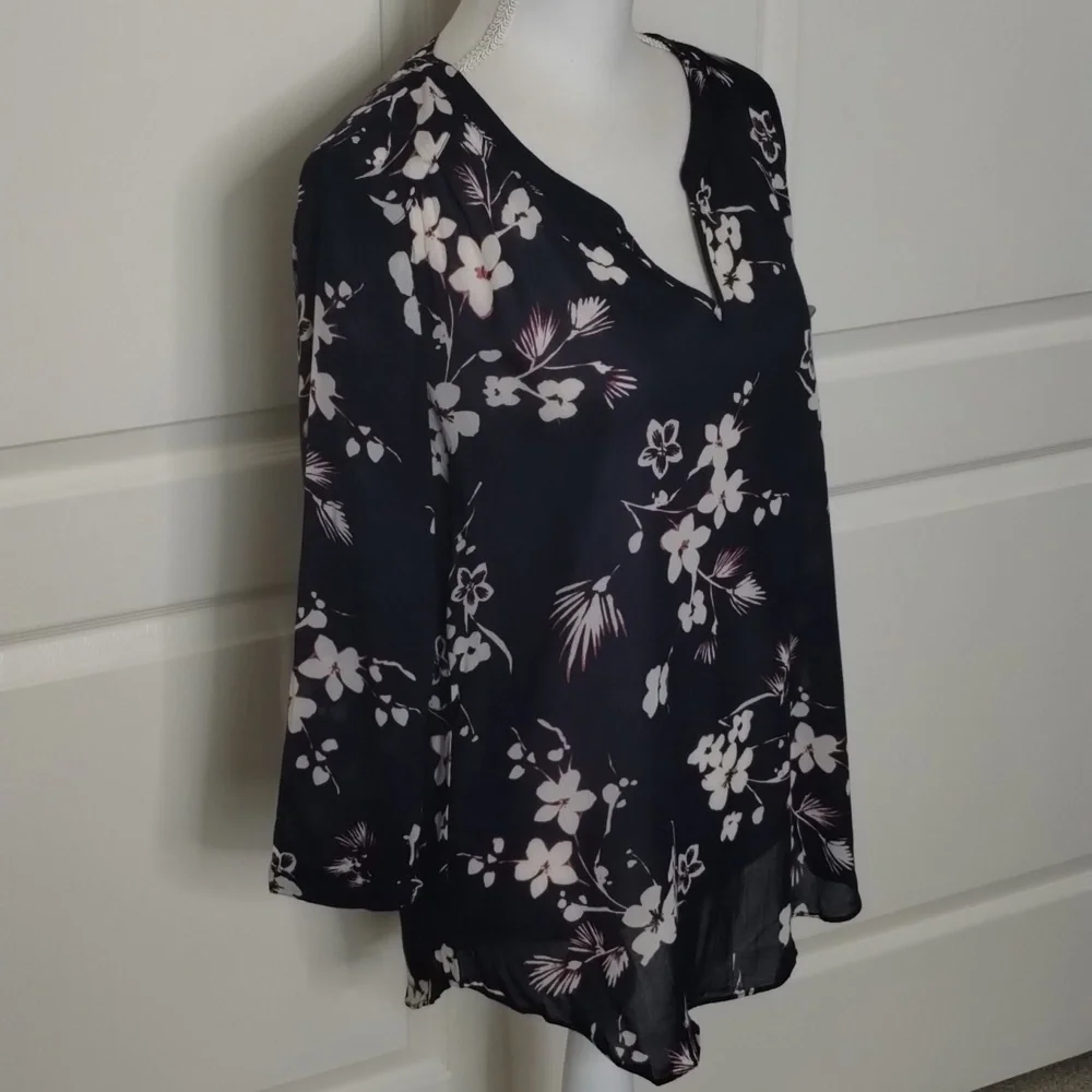 Lucky Brand peasant blouse navy floral ivory and pink 3/4 sleeve sheer v-neck sm